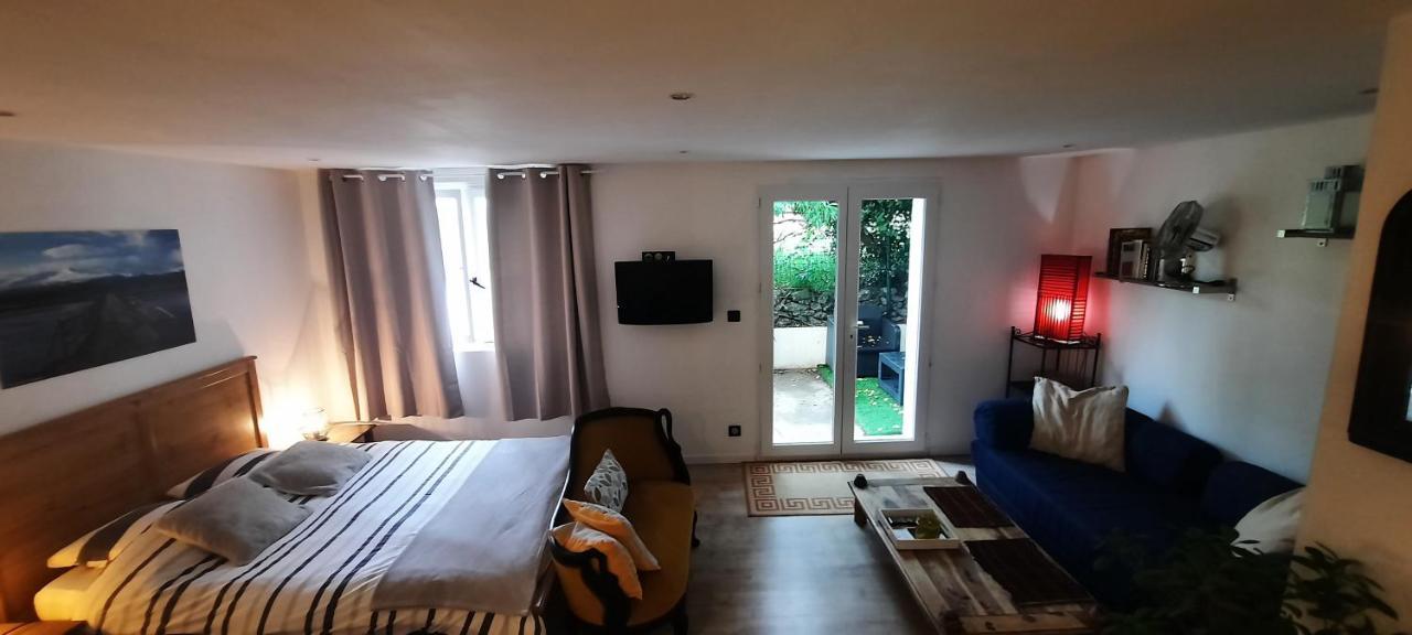 35 M2 Apartment Arles